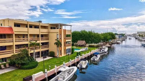 1700 SE 15th St #401, Fort Lauderdale, FL 33316