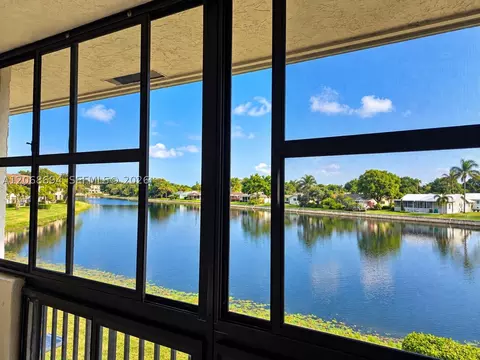 9830 W Mcnab Rd #208, Tamarac, FL 33321
