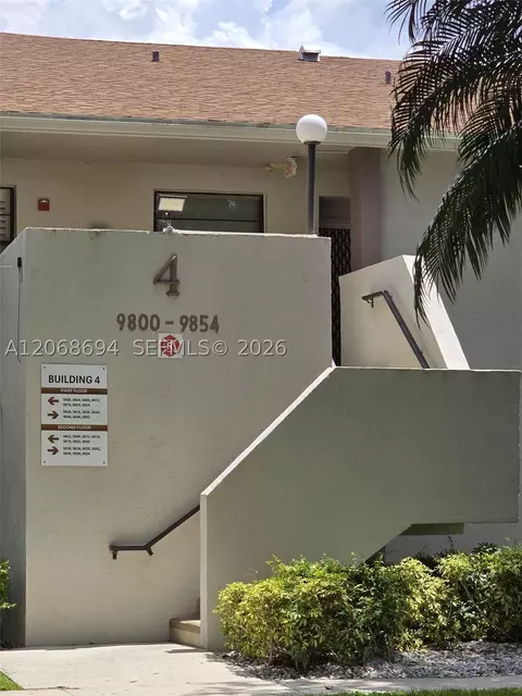9830 W Mcnab Rd #208, Tamarac, FL 33321