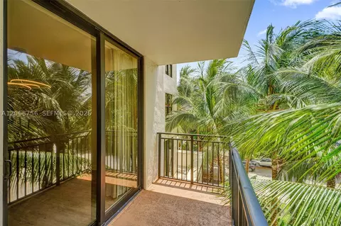888 S Douglas Rd #304, Coral Gables, FL 33134