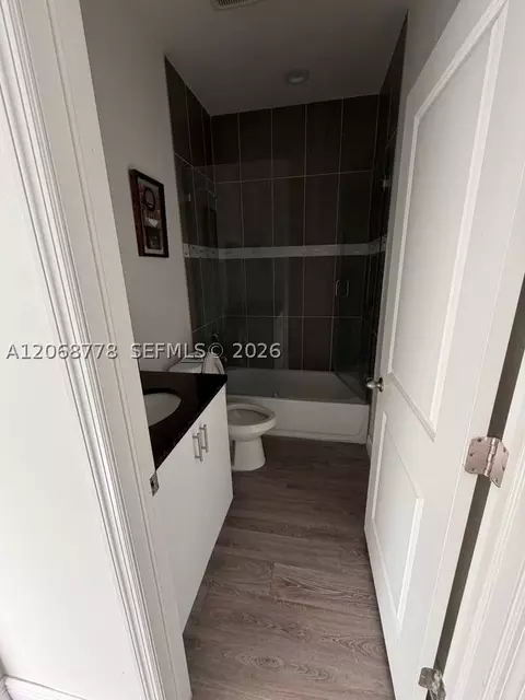 Bath - 9026 W Mac Ct, Labelle, FL 33935 photo 4 of 4