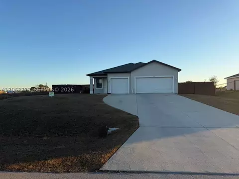 9026 W Mac Ct, Labelle, FL 33935
