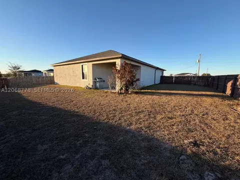 Exterior - 9026 W Mac Ct, Labelle, FL 33935 photo 2 of 2