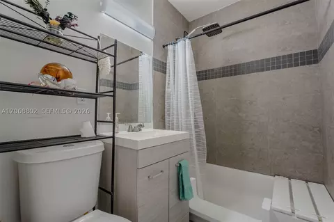 Bath - 3311 NW 16th Ter, Miami, FL 33125 photo 3 of 3