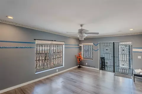 Living - 3311 NW 16th Ter, Miami, FL 33125 photo 12 of 13