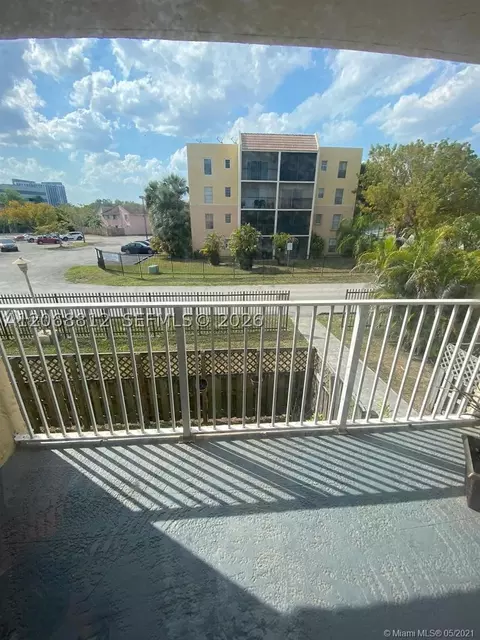 5241 Geneva Way #203, Doral, FL 33166