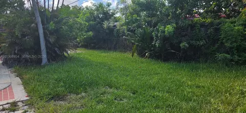 Exterior - 601 W Sample Rd, Pompano Beach, FL 33064 photo 3 of 4