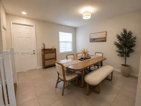 Dining - 3382 W 114th Ter, Hialeah, FL 33018 photo 1 of 1