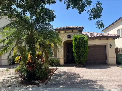 2410 NE 4th St, Homestead, FL 33033
