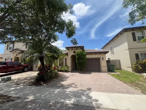2410 NE 4th St, Homestead, FL 33033