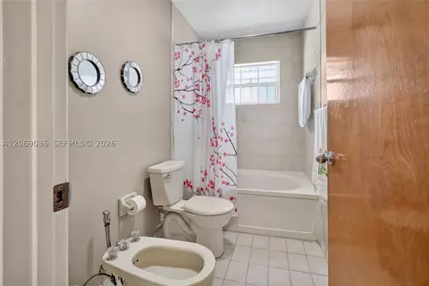 Bath - 6983 W 24th Ln, Hialeah, FL 33016 photo 4 of 5