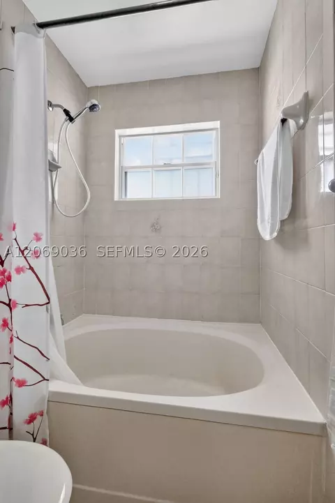 Bath - 6983 W 24th Ln, Hialeah, FL 33016 photo 5 of 5