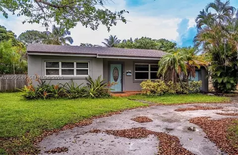 2842 Jackson St, Hollywood, FL 33020