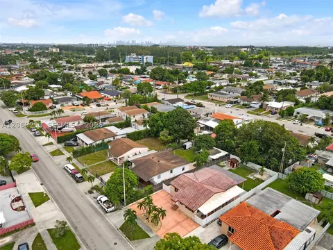 View/Area - 142 W 35th St, Hialeah, FL 33012 photo 2 of 5