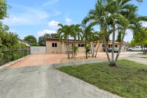 Exterior - 142 W 35th St, Hialeah, FL 33012 photo 8 of 9