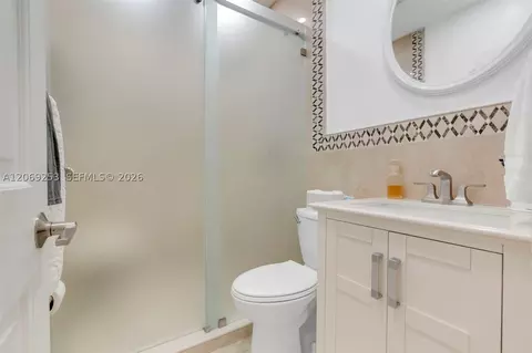 Bath - 142 W 35th St, Hialeah, FL 33012 photo 2 of 3