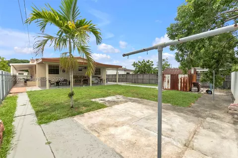 Exterior - 142 W 35th St, Hialeah, FL 33012 photo 7 of 9