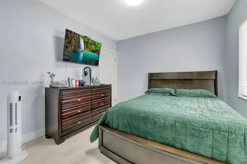 Bedroom - 142 W 35th St, Hialeah, FL 33012 photo 4 of 5