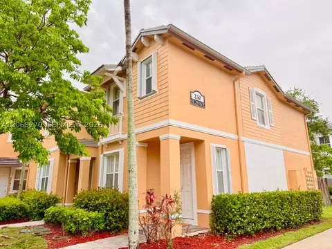 230 SE 29th Ave #12, Homestead, FL 33033