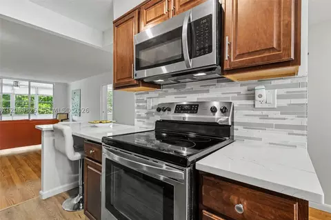 2998 NW 48th Ter #432, Lauderdale Lakes, FL 33313