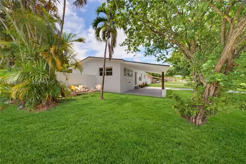 2200 NW 110th St, Miami, FL 33167
