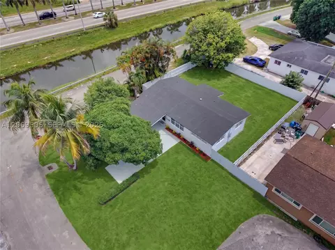2200 NW 110th St, Miami, FL 33167