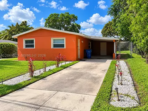 1281 W 35th St, Riviera Beach, FL 33404