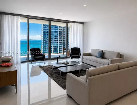 300 Biscayne Blvd Way #4404, Miami, FL 33131