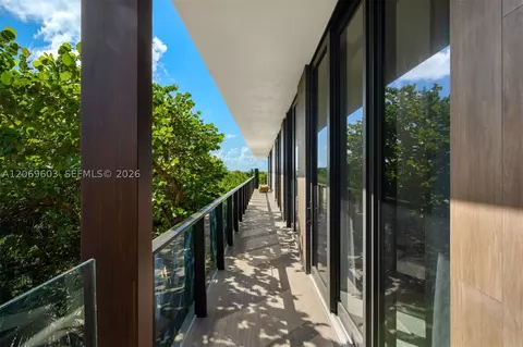 Entry Way - 3581 E Glencoe St #302, Miami, FL 33133 photo 3 of 3