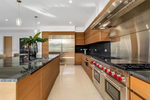 Kitchen - 3581 E Glencoe St #302, Miami, FL 33133 photo 4 of 4