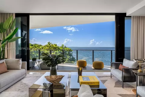 3581 E Glencoe St #302, Miami, FL 33133