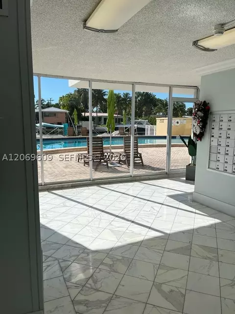2020 NE 135th St #609, North Miami, FL 33181