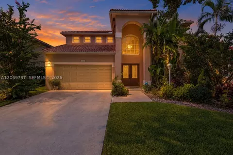 1268 NW 144th Ter, Pembroke Pines, FL 33028