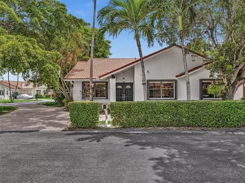 7457 SW 112th Pl, Miami, FL 33173