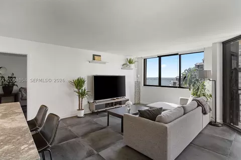540 Brickell Key Dr #1519, Miami, FL 33131