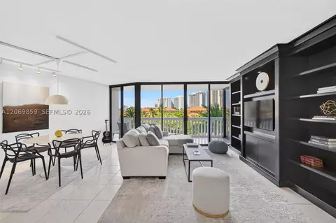 1000 Island Blvd #405, Aventura, FL 33160