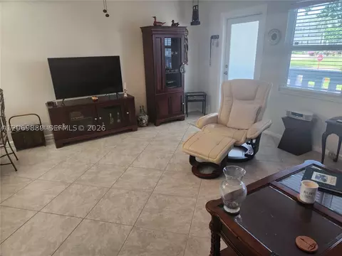 2114 E Cambridge E #2114, Deerfield Beach, FL 33442