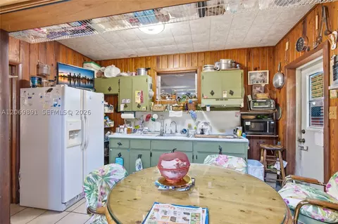 Kitchen - 621 SE 4th St, Hialeah, FL 33010 photo 3 of 3