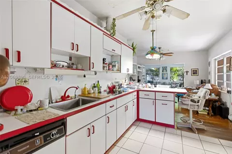 Kitchen - 621 SE 4th St, Hialeah, FL 33010 photo 1 of 3
