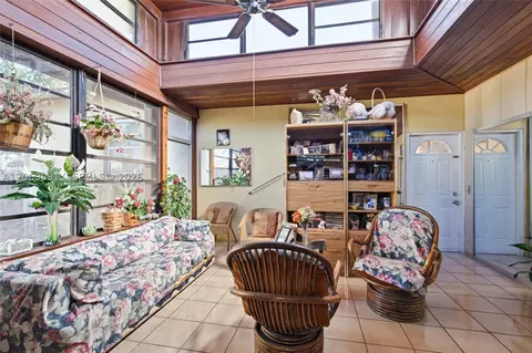Other - 621 SE 4th St, Hialeah, FL 33010 photo 6 of 7