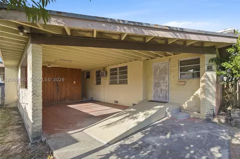 Other - 621 SE 4th St, Hialeah, FL 33010 photo 2 of 7