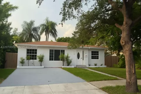 1931 Mayo St, Hollywood, FL 33020