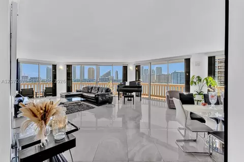 3000 Island Blvd #1106, Aventura, FL 33160