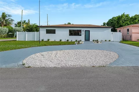 480 NE 109th St, Miami, FL 33161