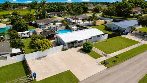 19221 SW 319th St, Homestead, FL 33030