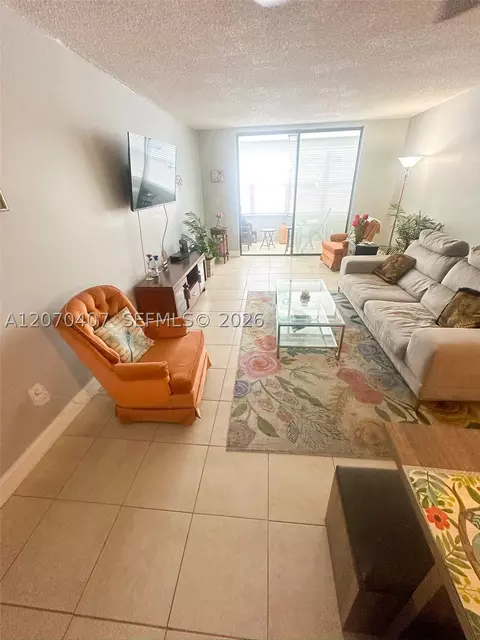2860 Somerset Dr #400K, Lauderdale Lakes, FL 33311
