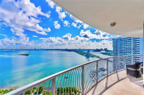 1750 N Bayshore Dr #2202, Miami, FL 33132