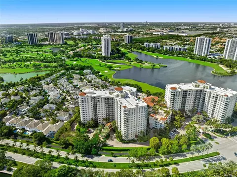 19900 E Country Club Dr #607, Aventura, FL 33180
