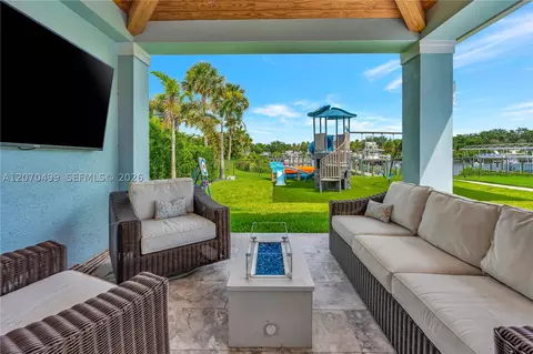 Exterior - 665 SW Yacht Basin Way, Stuart, FL 34997 photo 13 of 27