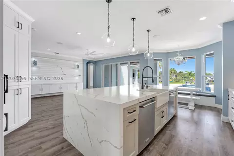 Kitchen - 665 SW Yacht Basin Way, Stuart, FL 34997 photo 1 of 7
